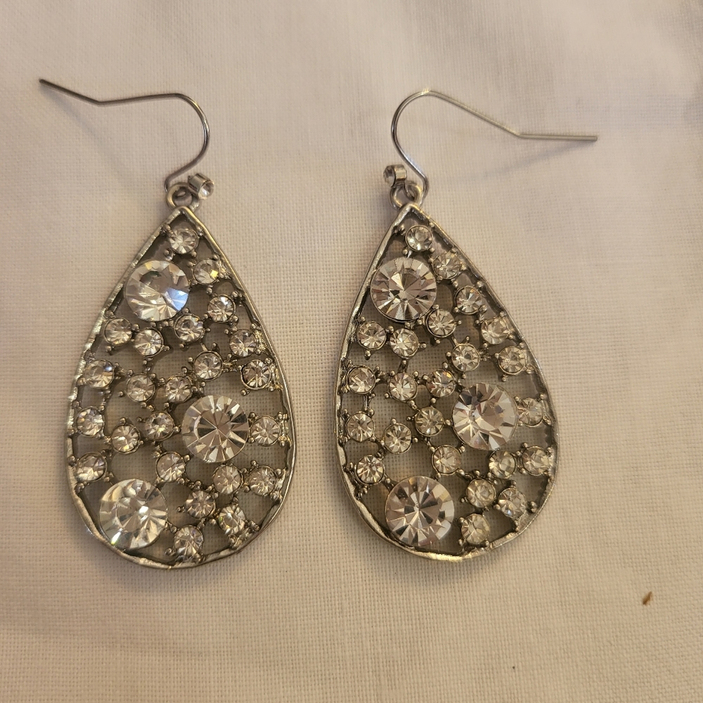 Vintage 1928 Silver Tone TearDrop Crystal Earrings